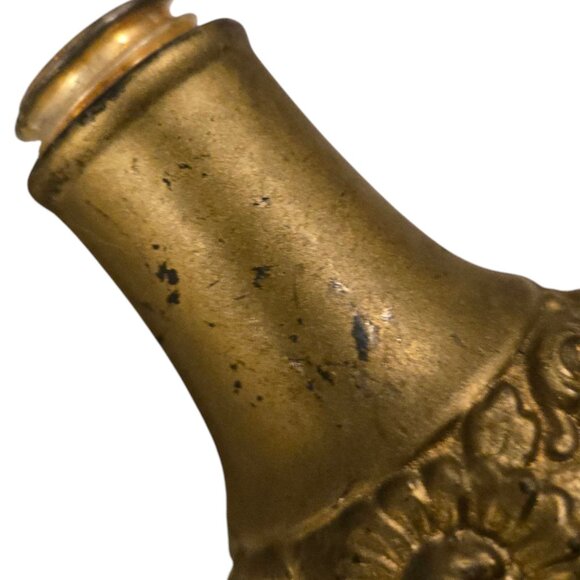 Vintage Ornate Floral Salt Pepper Shakers Gold Tone WB Mfg 108 - Picture 7 of 16